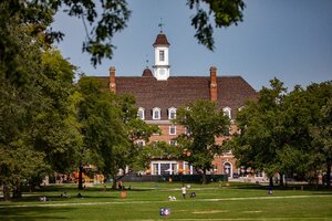 Building on main Quad at the University of Illinois Urbana-Champaign